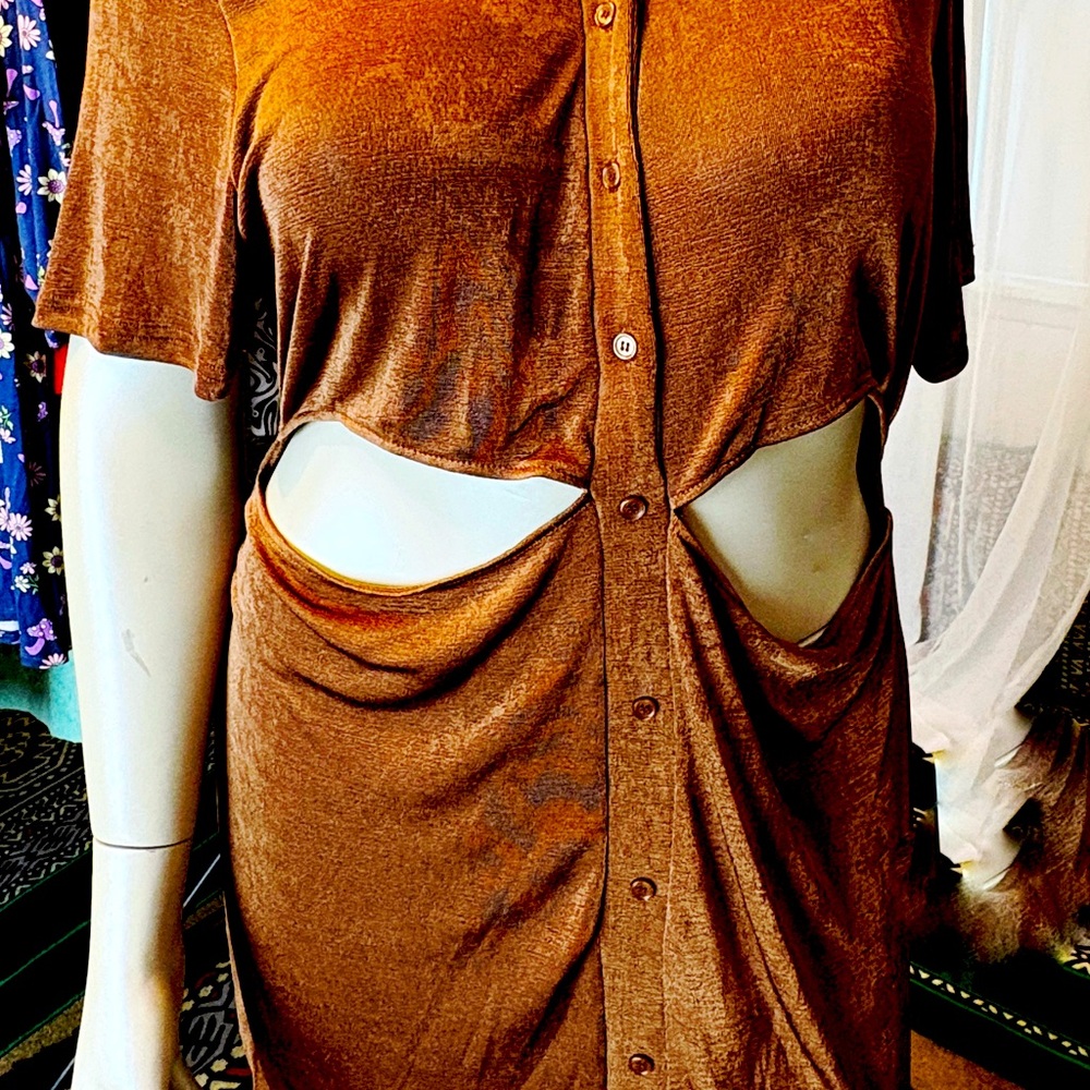 NWT Rue21: Rust Cut-Out Button-Up Dress - Picture 4 of 16